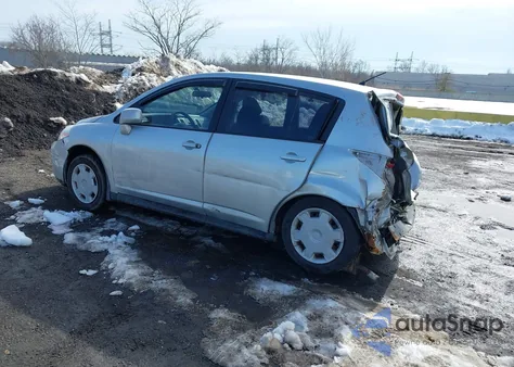 2011 Nissan Versa 1.8S z USA, uszkodzony, nr VIN 3N1BC1CPXBL402325